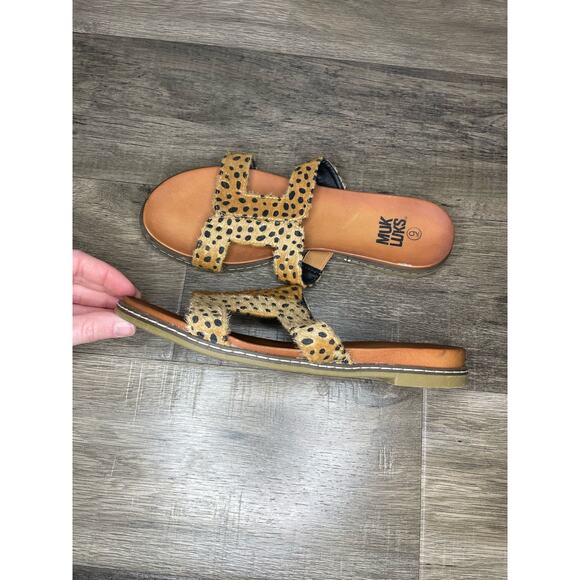 MUK LUKS Nerissa Sandals Slip on size 9 Faux Fur Strap Animal Print Flats Casual - Picture 2 of 8